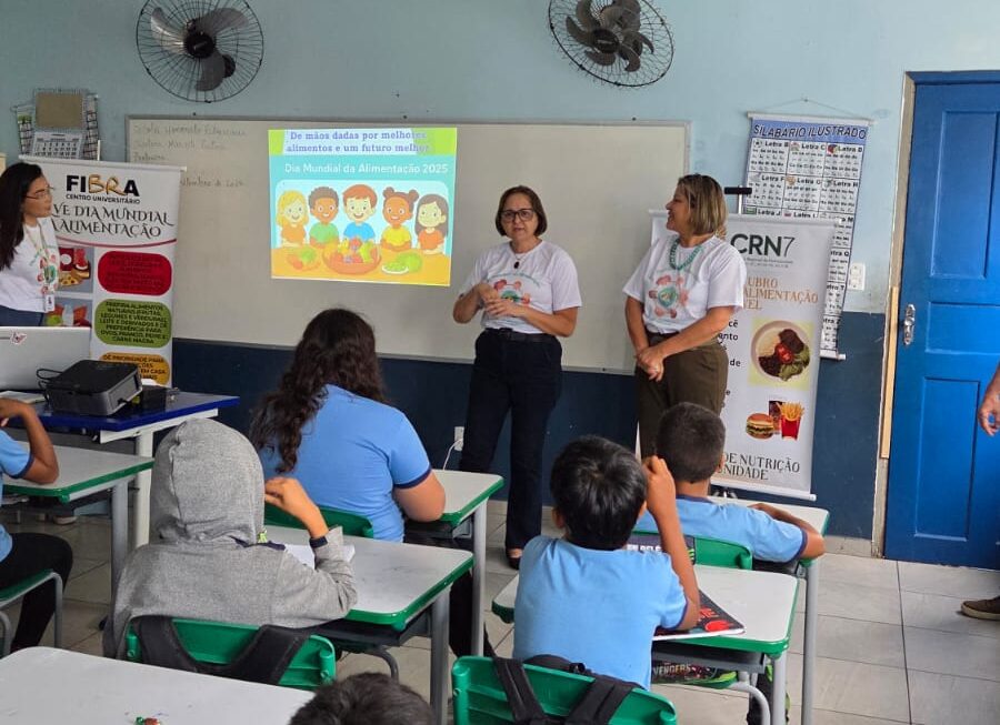 Leia mais sobre o artigo Ação educativa leva conscientização sobre alimentação saudável e segurança do açaí a alunos em Belém